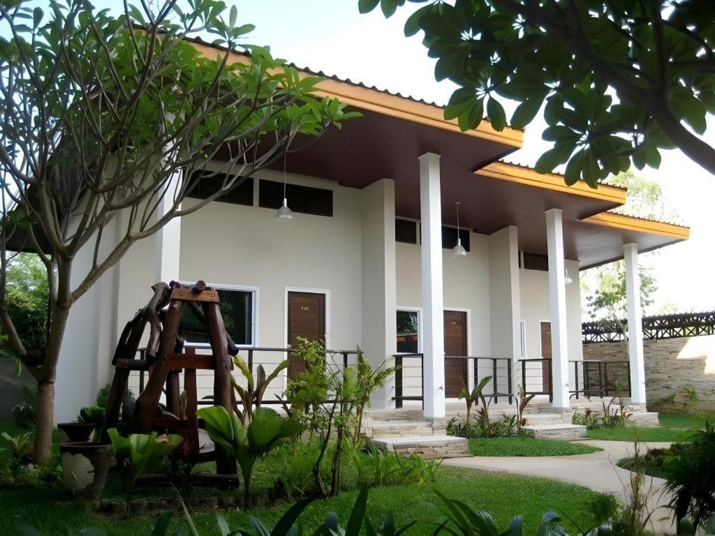 منتجع ذا بارك نانجرونج Nang Rong المظهر الخارجي الصورة